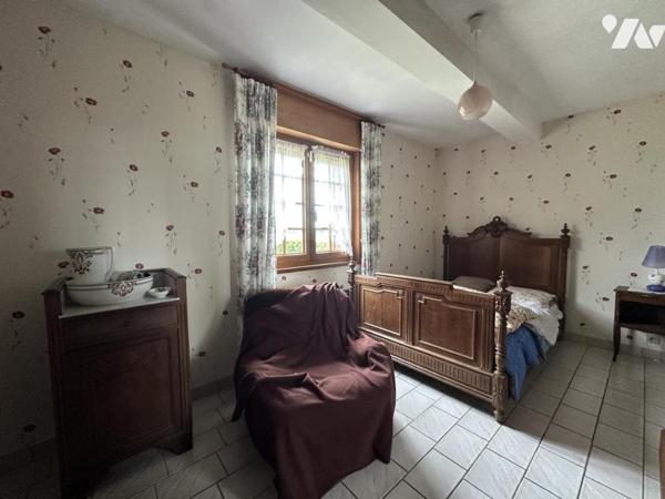 ERQUINGHEM-LYS Pavillon individuel semi plain-pied sur 2700 m² de terrain