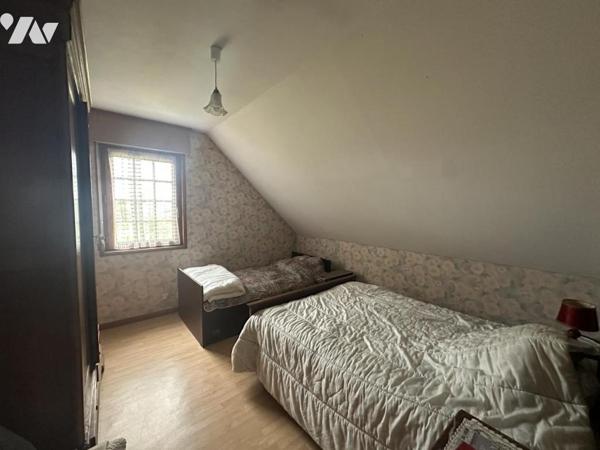 ERQUINGHEM-LYS Pavillon individuel semi plain-pied sur 2700 m² de terrain