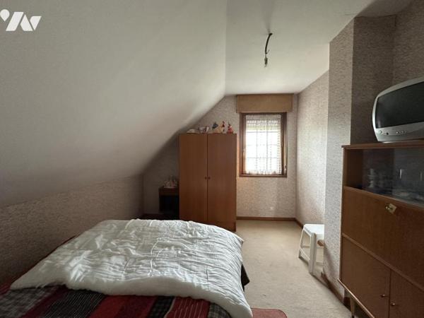 ERQUINGHEM-LYS Pavillon individuel semi plain-pied sur 2700 m² de terrain