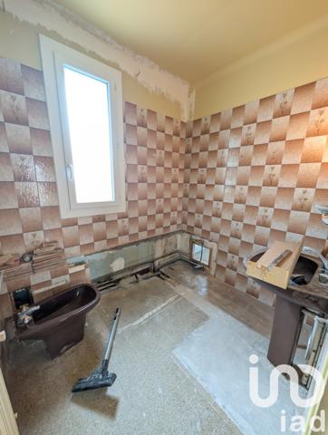 House for sale 4 rooms 76 m² Lussac-les-Châteaux