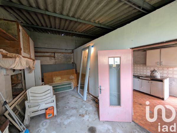 House for sale 4 rooms 76 m² Lussac-les-Châteaux