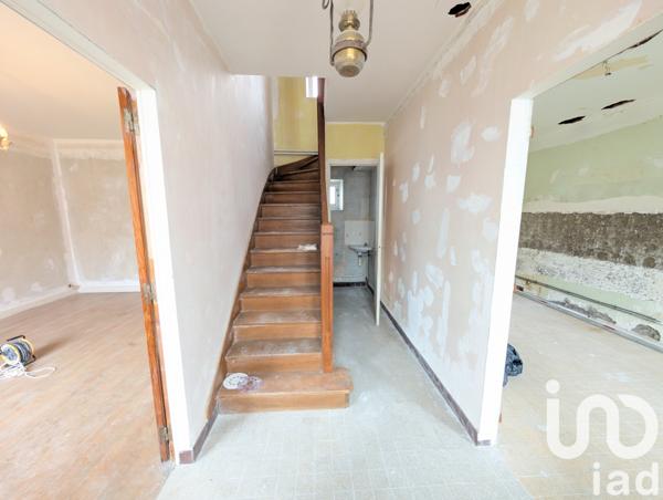 House for sale 4 rooms 76 m² Lussac-les-Châteaux