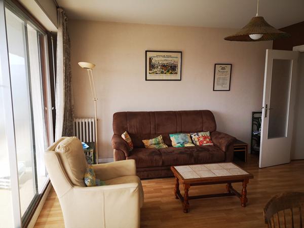 GRAND APPARTEMENT D'ANGLE avec vue mer et port !