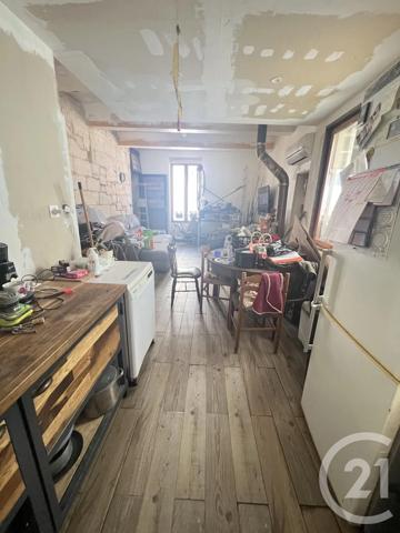 Maison à vendre  5 pièces - 73,10 m 2   ST GILLES  - 30