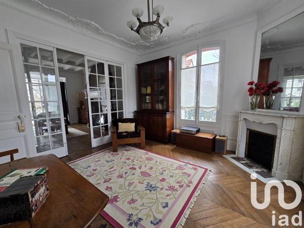 Pavillon 7 pièces de 179 m² à Les Mureaux (78130)