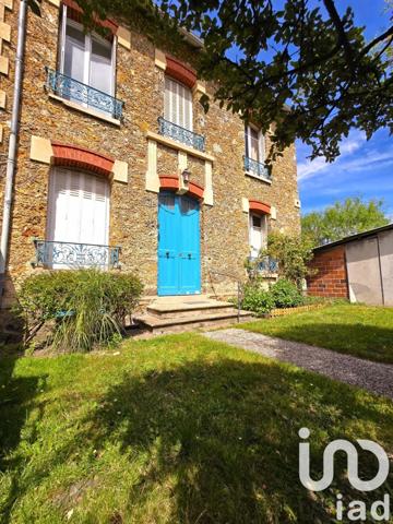 Pavillon 7 pièces de 179 m² à Les Mureaux (78130)