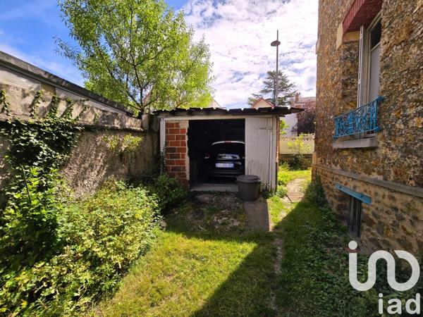 Pavillon 7 pièces de 179 m² à Les Mureaux (78130)