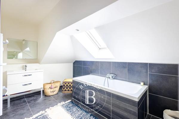 Caen, Maison 4 Chambres -  210 m² à vendre