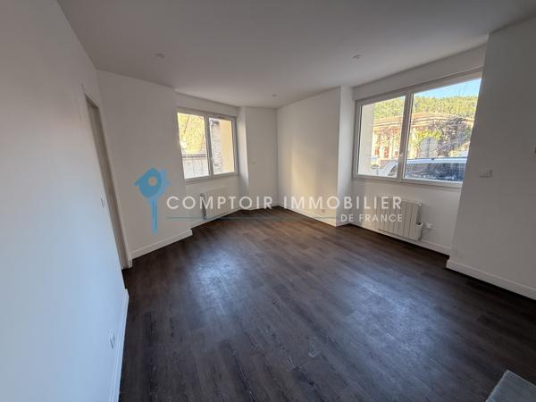 Appartement
                                                                                                                                                                                                                                                                                                                        2 pièce(s)                                                                                                                                                                                                          1 chambre(s)                                                                                                                                                                                                          32  m²