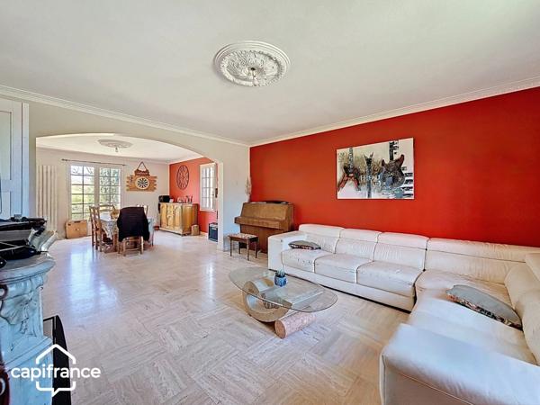 Argentonnay (79150) - Maison familiale 151 m² – 5 chambres dont 2 de plain-pied – sous-sol, jardin 1 350 m²