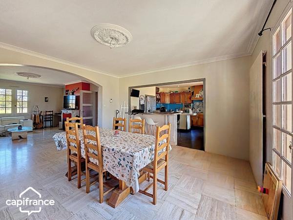 Argentonnay (79150) - Maison familiale 151 m² – 5 chambres dont 2 de plain-pied – sous-sol, jardin 1 350 m²