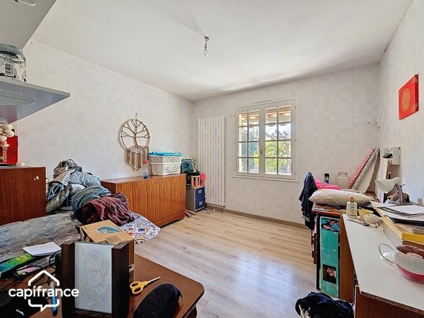 Argentonnay (79150) - Maison familiale 151 m² – 5 chambres dont 2 de plain-pied – sous-sol, jardin 1 350 m²