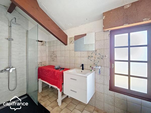 Argentonnay (79150) - Maison familiale 151 m² – 5 chambres dont 2 de plain-pied – sous-sol, jardin 1 350 m²