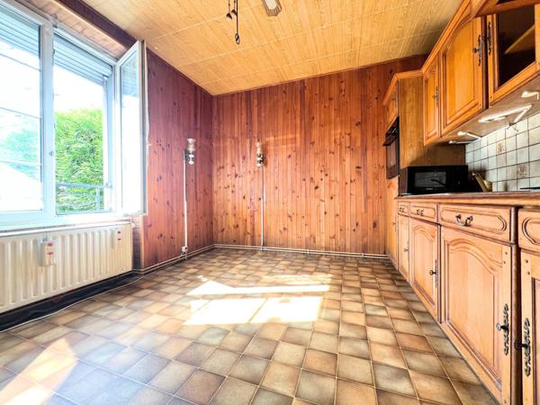 Appartement T2 à rénover de 62,24  m2 avec cave et grenier