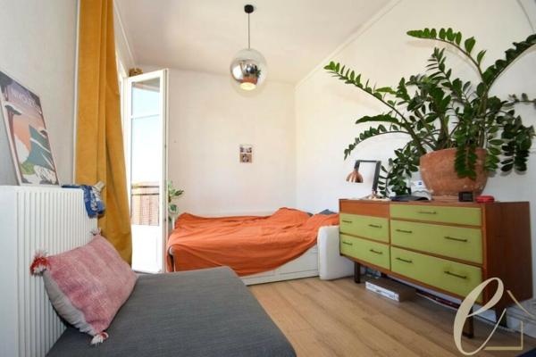 Lyon 3ème Halles Paul Bocuse – Magnifique Appartement T3 meublé en dernier étage de 66 m² avec 2 balcons et vue dégagée