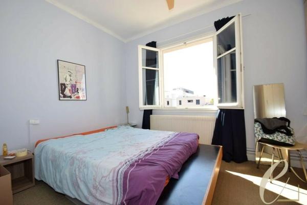 Lyon 3ème Halles Paul Bocuse – Magnifique Appartement T3 meublé en dernier étage de 66 m² avec 2 balcons et vue dégagée