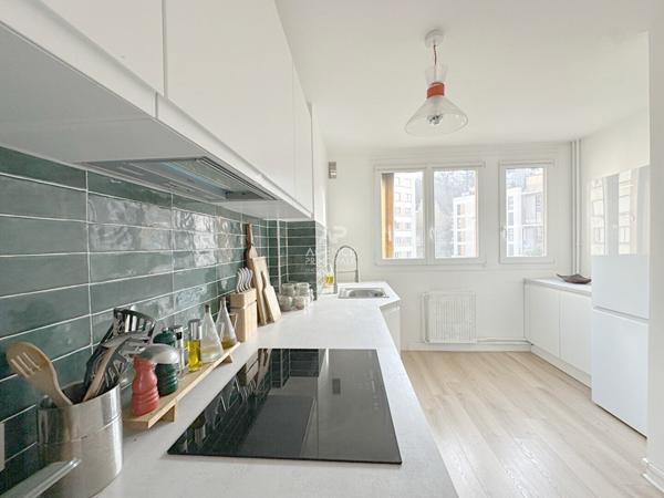 Chaville - RG - Beau 3 pièces avec balcon. €368 000 ** - Référence 649-C