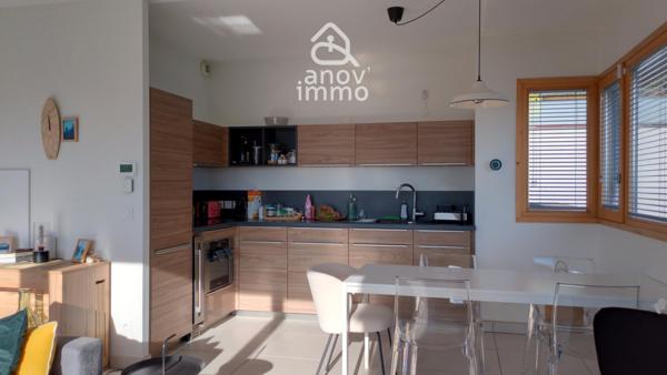 Appartement
                                                                                                                                                                                                                                                                                                                        3 pièce(s)                                                                                                                                                                                                          2 chambre(s)                                                                                                                                                                                                          65.2  m²