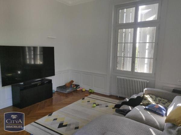 Location appartement Périgueux (24000) 5 pièces 151m²