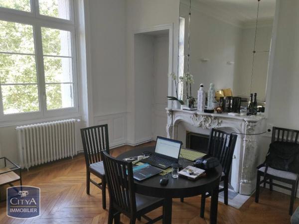Location appartement Périgueux (24000) 5 pièces 151m²