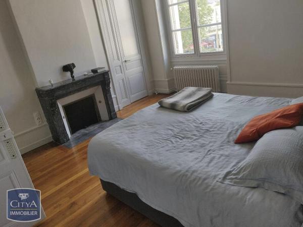 Location appartement Périgueux (24000) 5 pièces 151m²