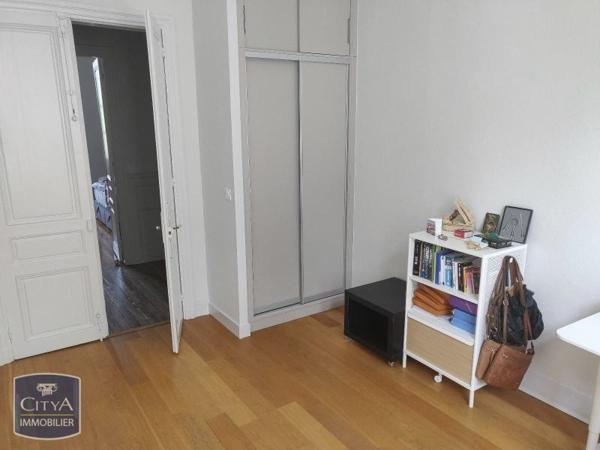 Location appartement Périgueux (24000) 5 pièces 151m²