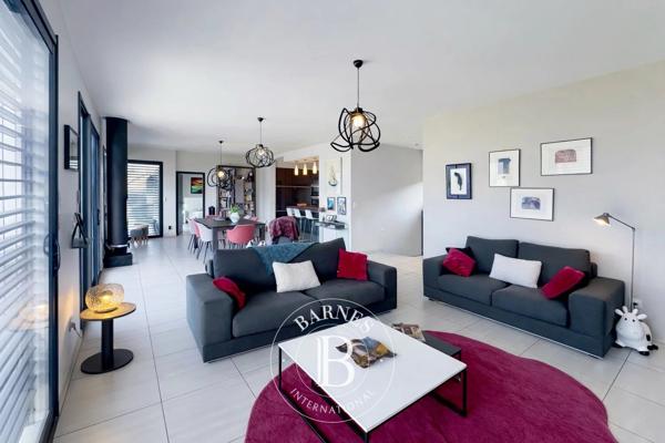 Tresserve, Maison 4 Chambres -  234 m² à vendre
