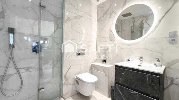 Immeuble Rénové en Monopropriété / Deux Appartements