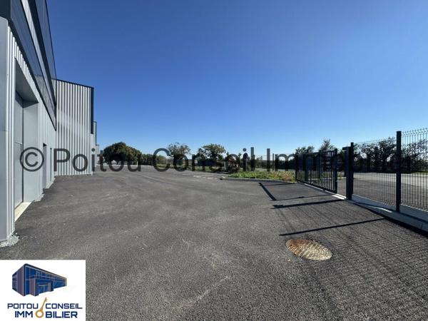 BATIMENT NEUF DE 301m2 AJUSTABLE ZONE MENDES FRANCE NIORT CHAURAY