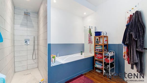 A Vendre Maison 3 Chambres Renovee avec Jardin Secteur Cazeres, Charme, Confort et Volumes !