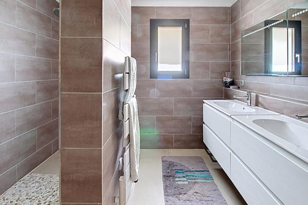 EXCLUSIVITÉ A VENDRE Maison TARADEAU 167 m² sur un terrain de 5374m² - PISCINE - GARAGE - VERANDA