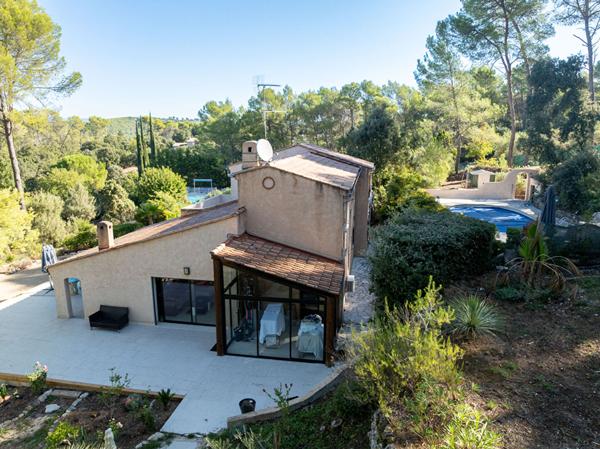 EXCLUSIVITÉ A VENDRE Maison TARADEAU 167 m² sur un terrain de 5374m² - PISCINE - GARAGE - VERANDA