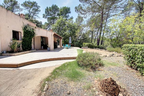 EXCLUSIVITÉ A VENDRE Maison TARADEAU 167 m² sur un terrain de 5374m² - PISCINE - GARAGE - VERANDA