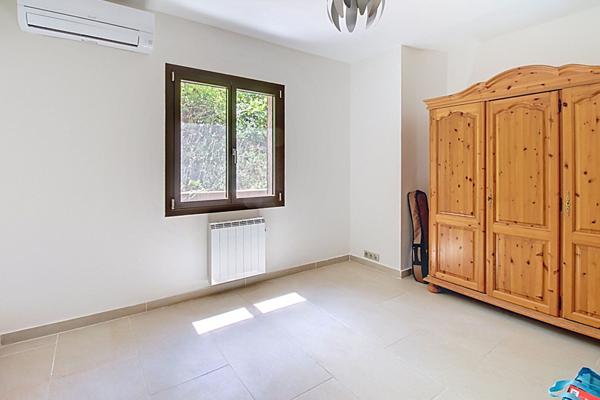 EXCLUSIVITÉ A VENDRE Maison TARADEAU 167 m² sur un terrain de 5374m² - PISCINE - GARAGE - VERANDA