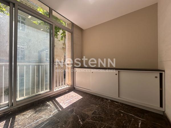 Bureaux (modifiable en habitation) 150m² avec PARKING - Grand standing au coeur d'Avignon intra-muros