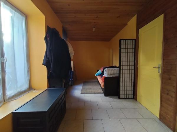 À vendre - Maison individuelle, 7 pièces située à Montval-sur-Loir (72500)