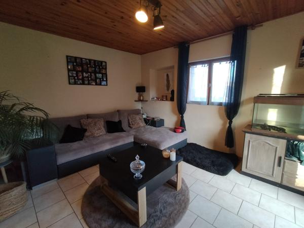 À vendre - Maison individuelle, 7 pièces située à Montval-sur-Loir (72500)