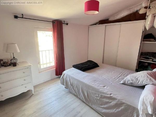 Vente                                                      Maison
                        
                     6 pièces                      144 m2                     à Marmande