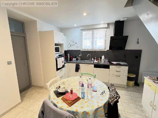 Vente                                                      Maison
                        
                     6 pièces                      144 m2                     à Marmande