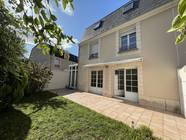 À vendre - Maison mitoyenne 1 côté, 8 pièces située à Compiègne (60200)