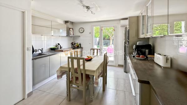 Vente Maison113,5 m² - 6 Pièces - CHEVRY COSSIGNY (77173)