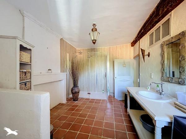 Maison à vendre 234 300 € Vanxains 6 p 170 m² DPE D