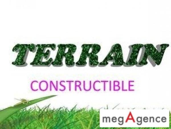 Terrain à CHANGE, 53810 - 696m²