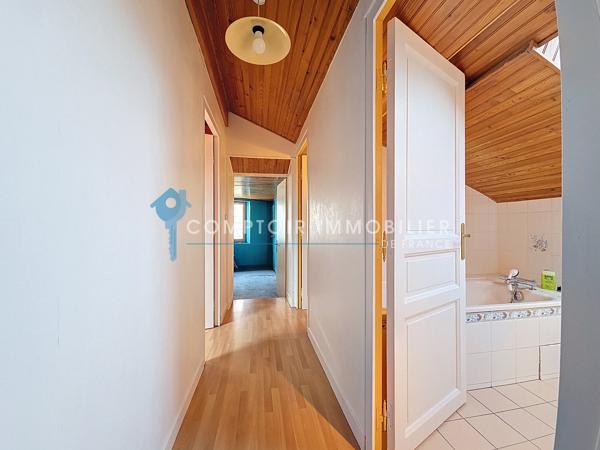 Maison de village
                                                                                                                                                                                                                                                                                                                        3 pièce(s)                                                                                                                                                                                                          2 chambre(s)                                                                                                                                                                                                          94  m²
