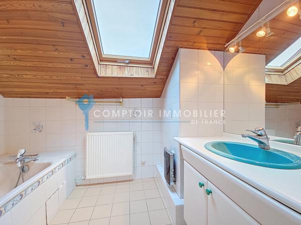 Maison de village
                                                                                                                                                                                                                                                                                                                        3 pièce(s)                                                                                                                                                                                                          2 chambre(s)                                                                                                                                                                                                          94  m²