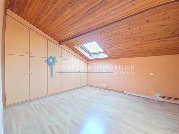 Maison de village
                                                                                                                                                                                                                                                                                                                        3 pièce(s)                                                                                                                                                                                                          2 chambre(s)                                                                                                                                                                                                          94  m²