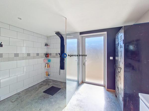 À vendre - Maison individuelle, 5 pièces située à Noyant-Villages (49490)