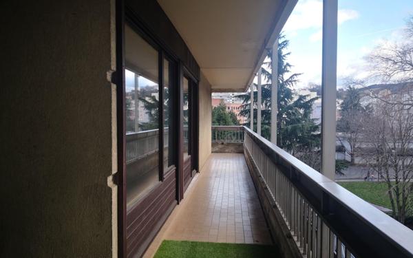 Appartement à vendre    3 pièces • 87,97 m2 Saint-Étienne