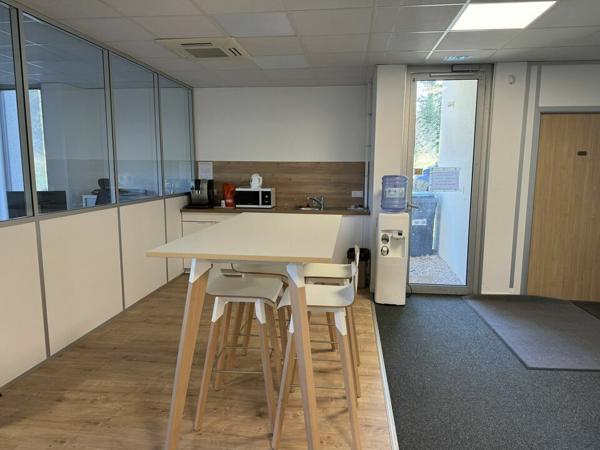 TOURS NORD BUREAUX A LOUER 157 M² 5 PARKINGS