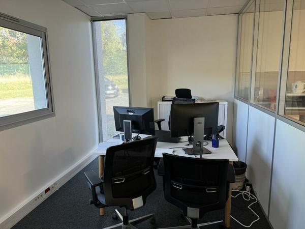 TOURS NORD BUREAUX A LOUER 157 M² 5 PARKINGS
